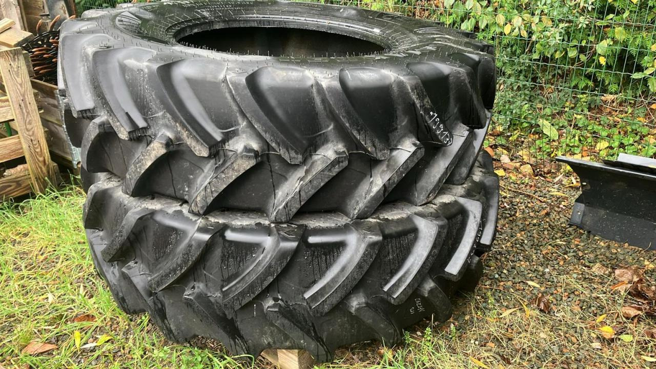 CEAT 420/90R30 - Riepa - Lauksaimniecības tehnika: foto 1 CEAT 420/90R30 - Riepa - Lauksaimniecības tehnika: foto 1