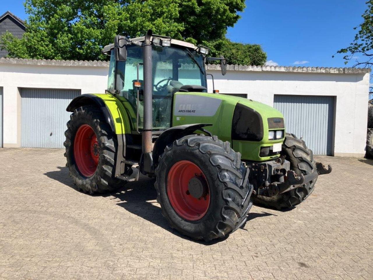 CLAAS Ares 696 - Traktors: foto 1 CLAAS Ares 696 - Traktors: foto 1