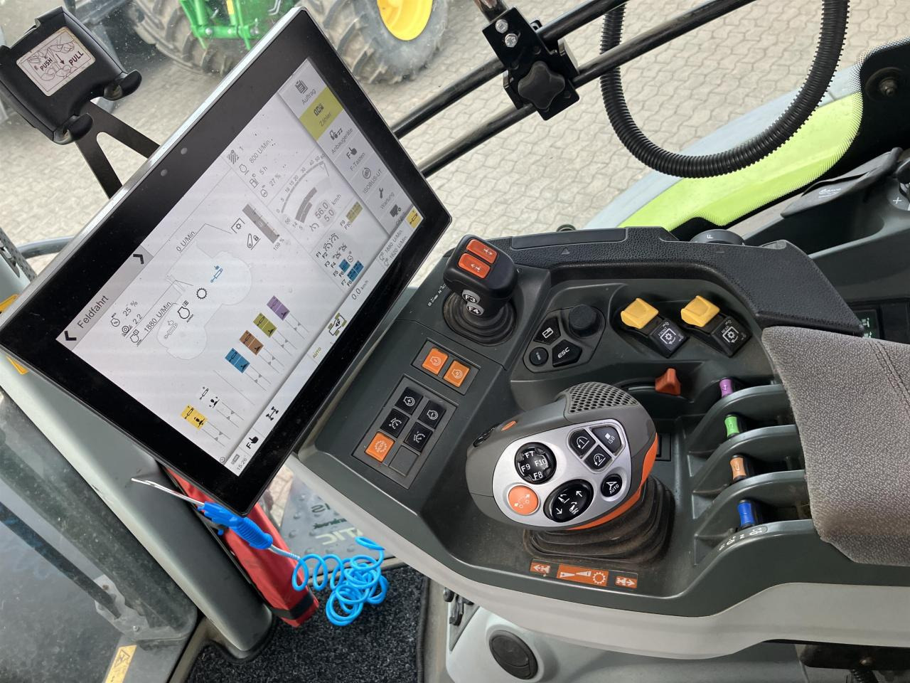 Traktors CLAAS Arion 660 C Matic: foto 13