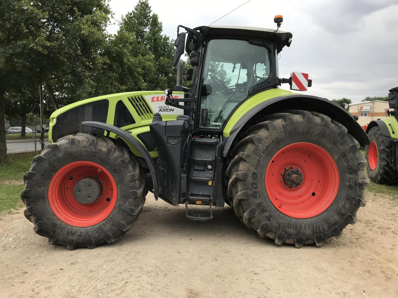 CLAAS Axion 920 - Traktors: foto 1 CLAAS Axion 920 - Traktors: foto 1