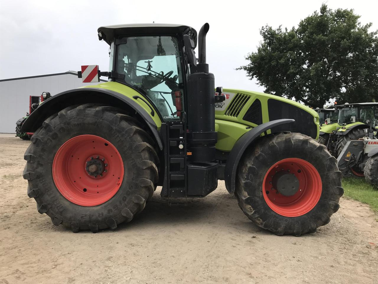 CLAAS Axion 920 - Traktors: foto 2 CLAAS Axion 920 - Traktors: foto 2