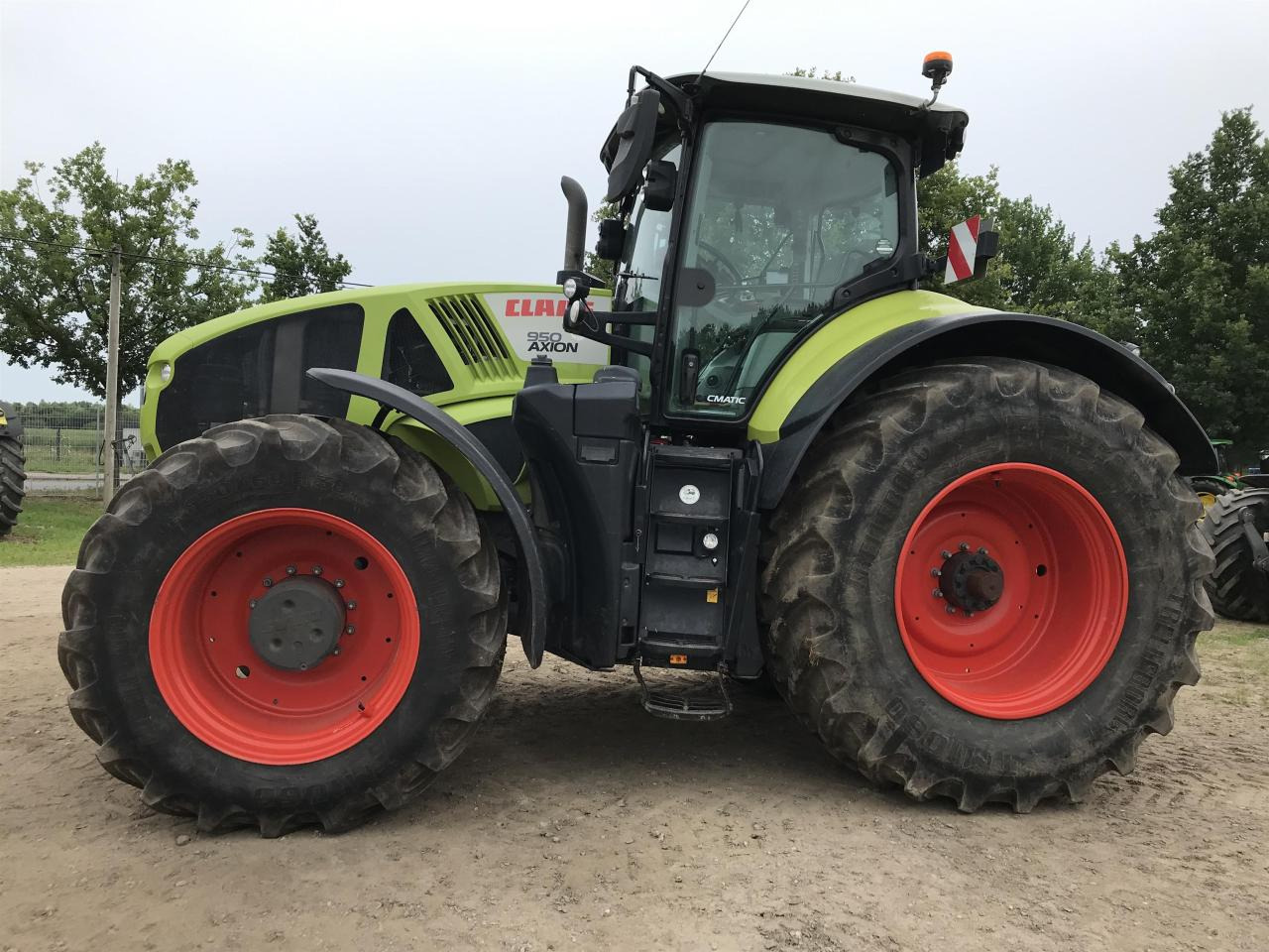 CLAAS Axion 950 - Traktors: foto 1 CLAAS Axion 950 - Traktors: foto 1