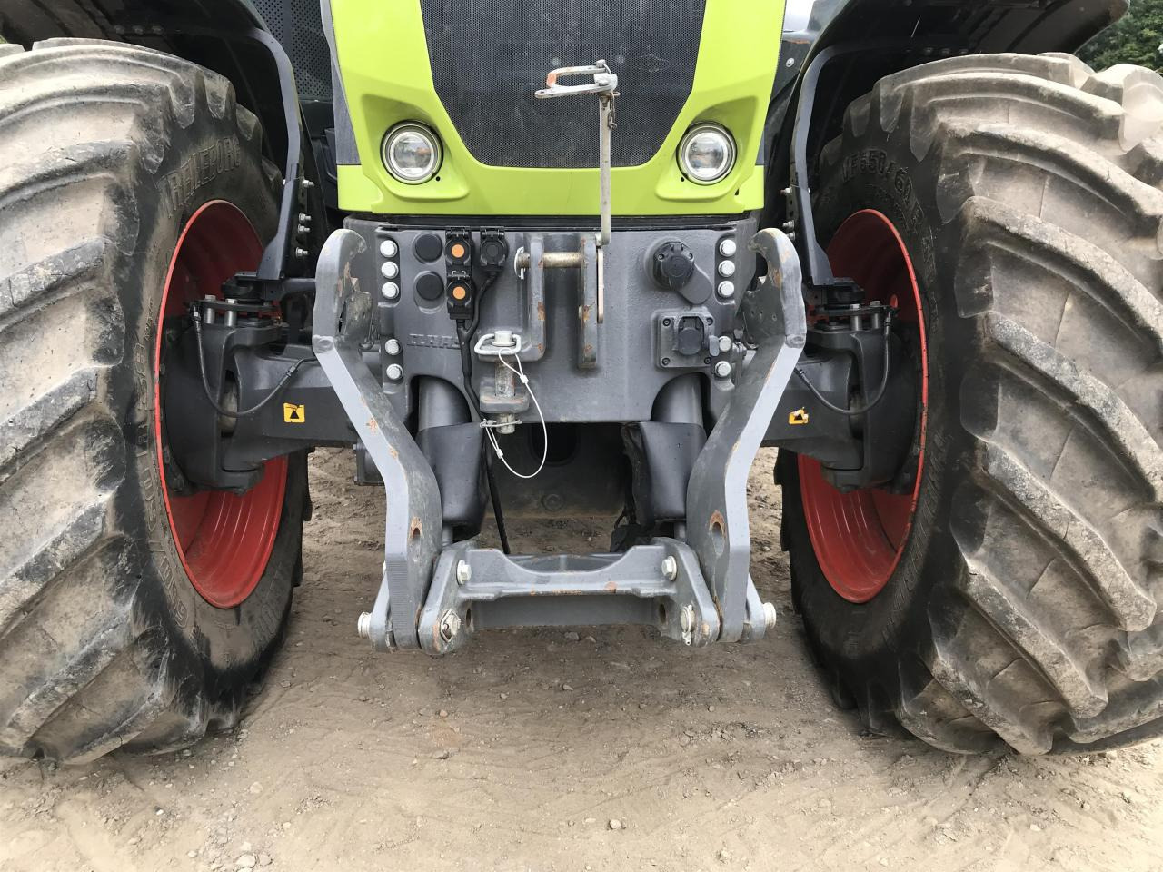 CLAAS Axion 950 - Traktors: foto 4 CLAAS Axion 950 - Traktors: foto 4