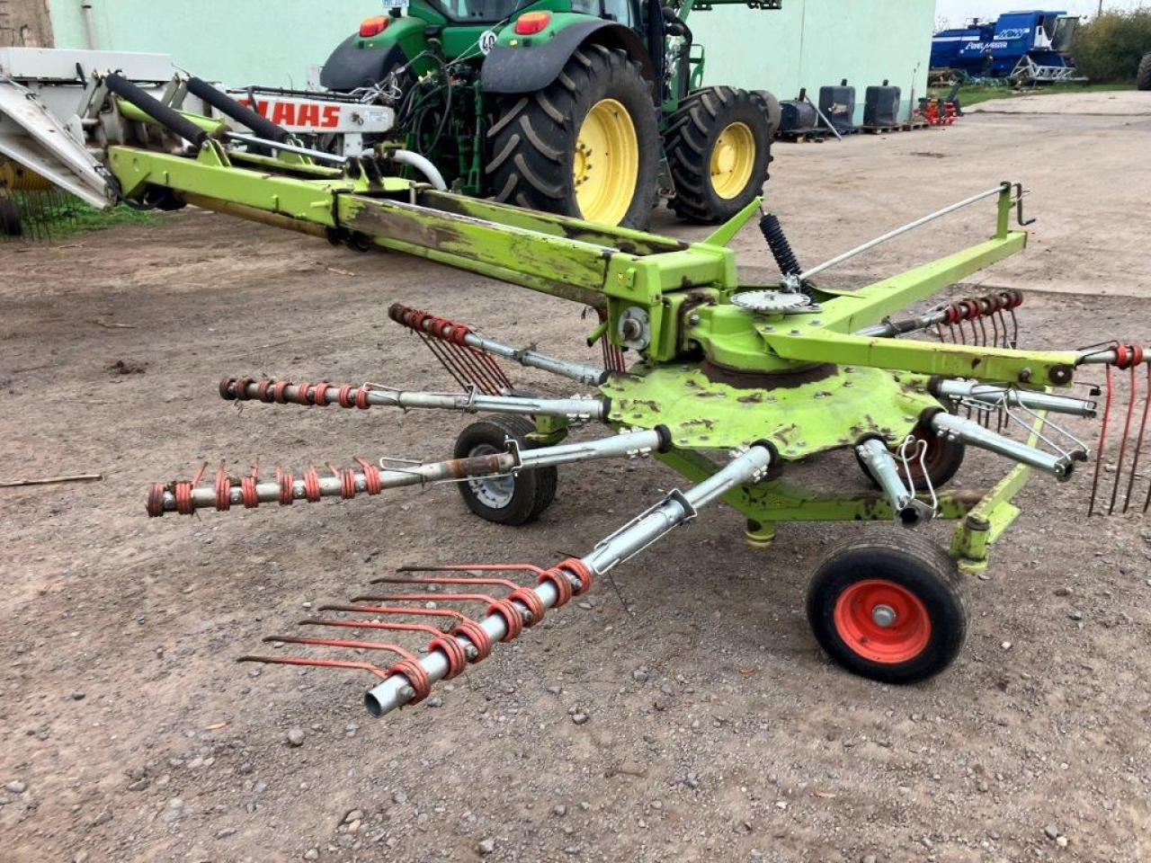 CLAAS Liner 3000 - Vālotājs/ Ārdītājs: foto 1 CLAAS Liner 3000 - Vālotājs/ Ārdītājs: foto 1