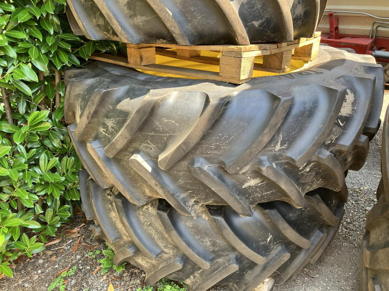 Continental 520/70R38 - Riepa - Lauksaimniecības tehnika: foto 1 Continental 520/70R38 - Riepa - Lauksaimniecības tehnika: foto 1