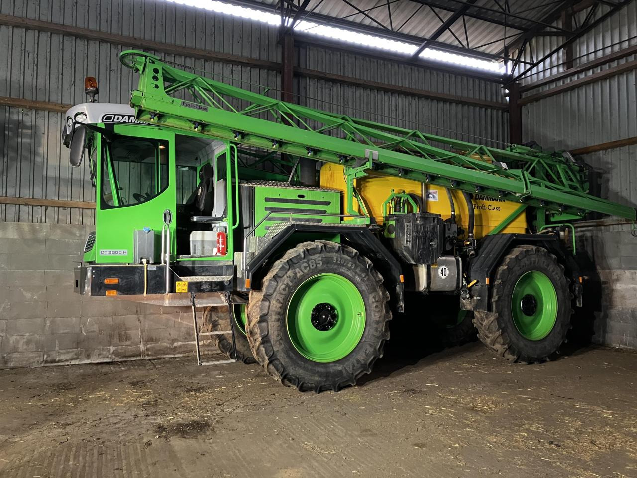 Dammann DT 2500H - Piekabināmais miglotājs: foto 1 Dammann DT 2500H - Piekabināmais miglotājs: foto 1