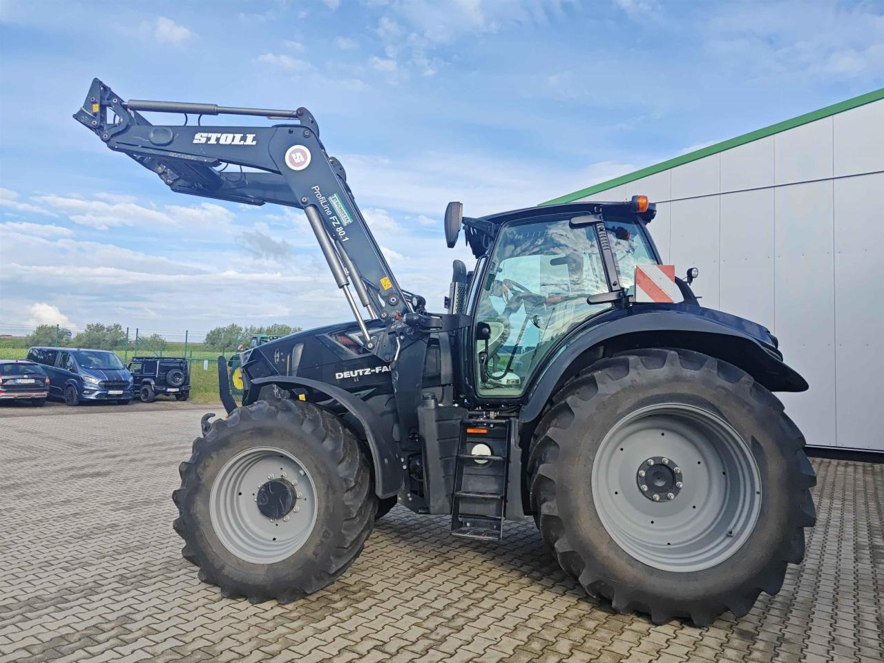 Deutz-Fahr 6215 TTV - Traktors: foto 1 Deutz-Fahr 6215 TTV - Traktors: foto 1