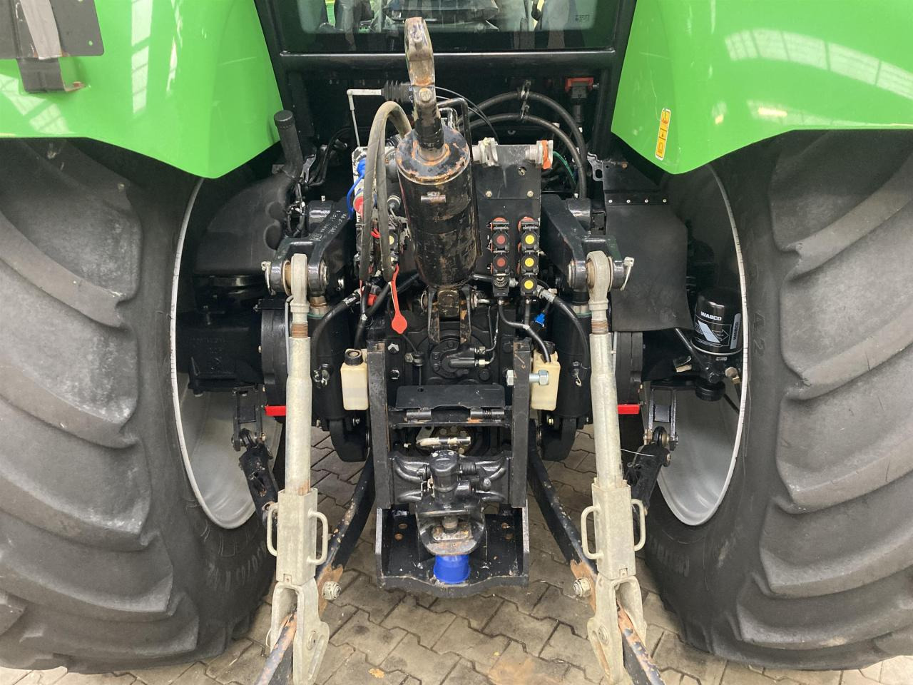 Deutz-Fahr 7210 TTV - Traktors: foto 5 Deutz-Fahr 7210 TTV - Traktors: foto 5