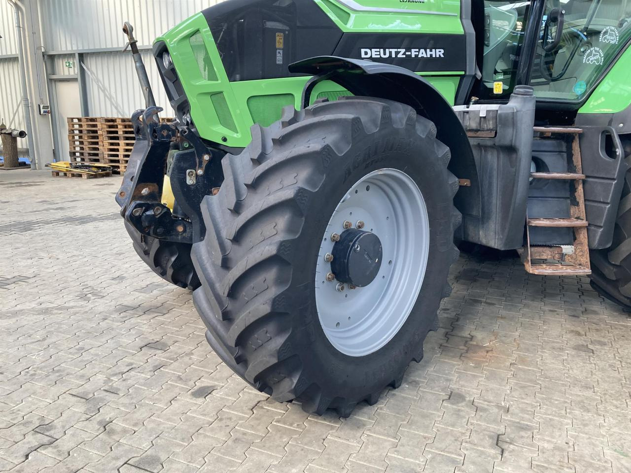 Deutz-Fahr 7250 TTV - Traktors: foto 2 Deutz-Fahr 7250 TTV - Traktors: foto 2
