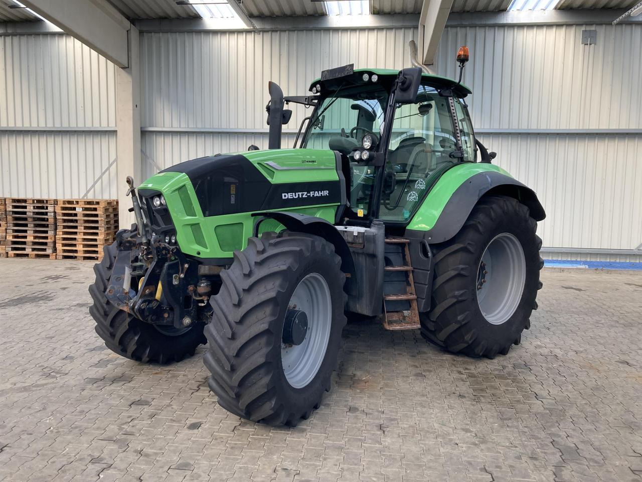 Deutz-Fahr 7250 TTV - Traktors: foto 1 Deutz-Fahr 7250 TTV - Traktors: foto 1