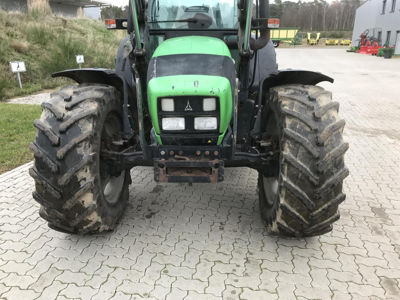 Deutz-Fahr Agrofarm 420 - Traktors: foto 5 Deutz-Fahr Agrofarm 420 - Traktors: foto 5