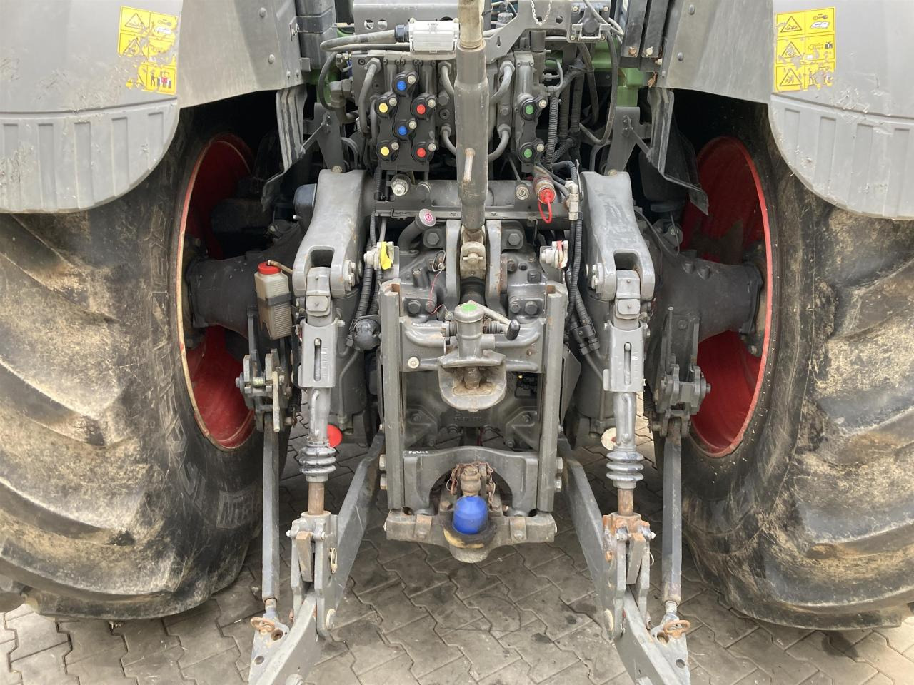 Fendt 828 Profi Plus - Traktors: foto 5 Fendt 828 Profi Plus - Traktors: foto 5