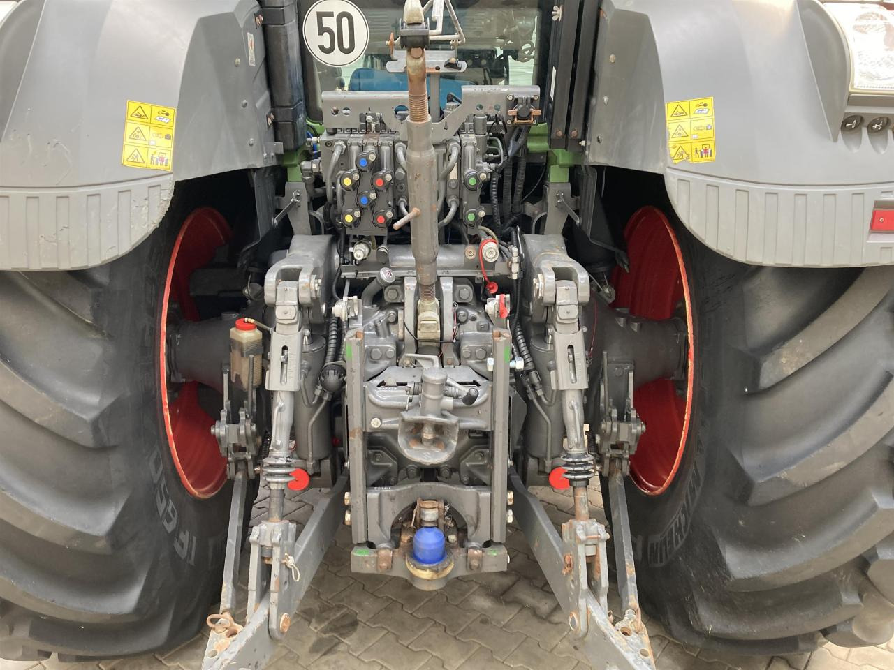 Fendt 828 Profi Plus - Traktors: foto 5 Fendt 828 Profi Plus - Traktors: foto 5