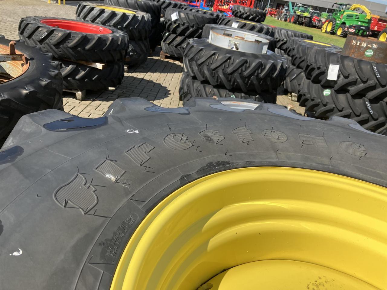 Firestone 600/70R30 - Riepa - Lauksaimniecības tehnika: foto 2 Firestone 600/70R30 - Riepa - Lauksaimniecības tehnika: foto 2