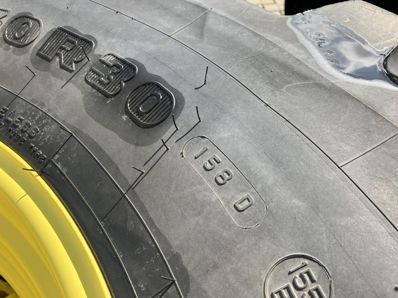 Firestone 600/70R30 - Riepa - Lauksaimniecības tehnika: foto 4 Firestone 600/70R30 - Riepa - Lauksaimniecības tehnika: foto 4