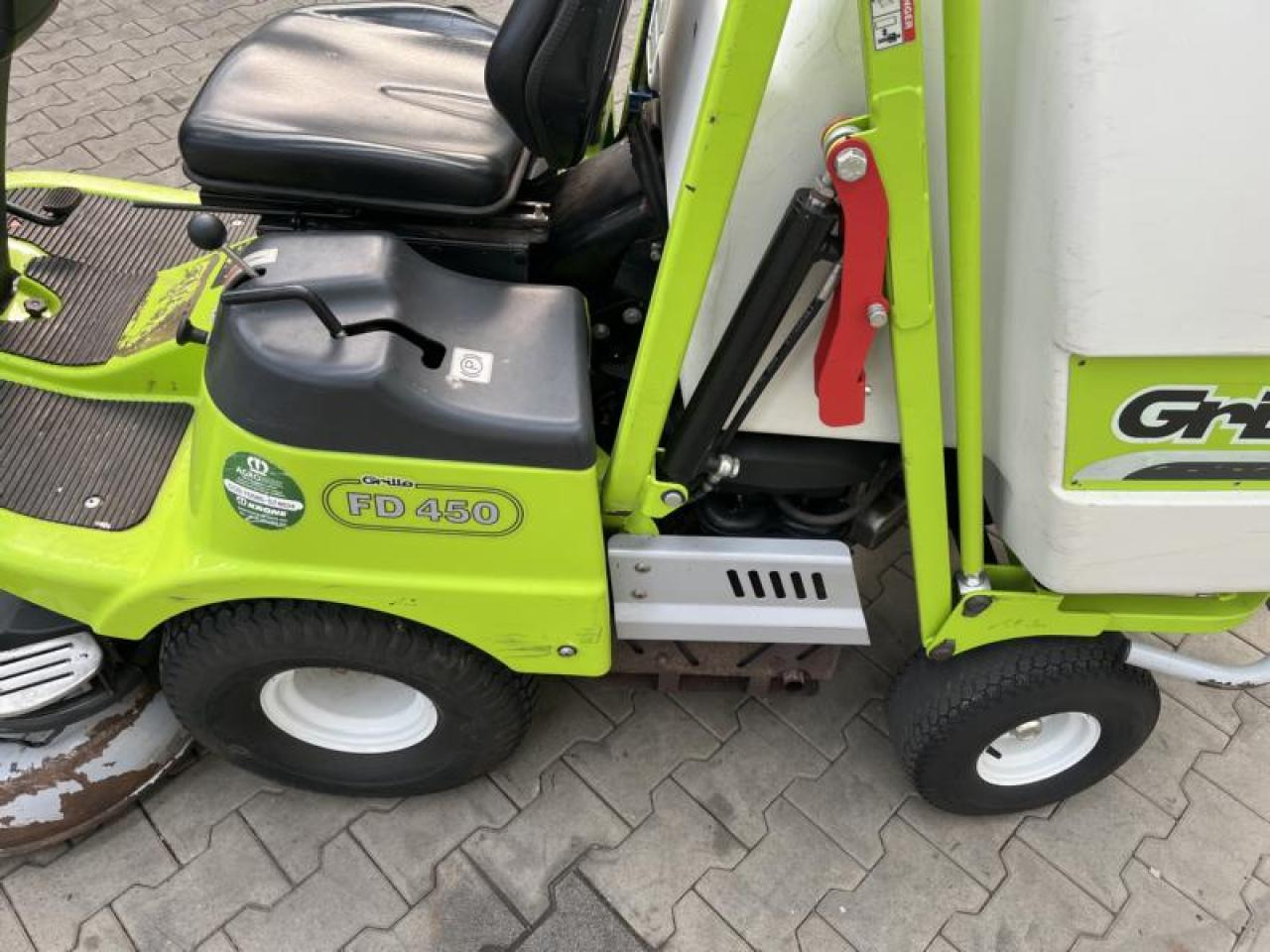 Grillo FD 450 - Zāles pļāvējs: foto 4 Grillo FD 450 - Zāles pļāvējs: foto 4