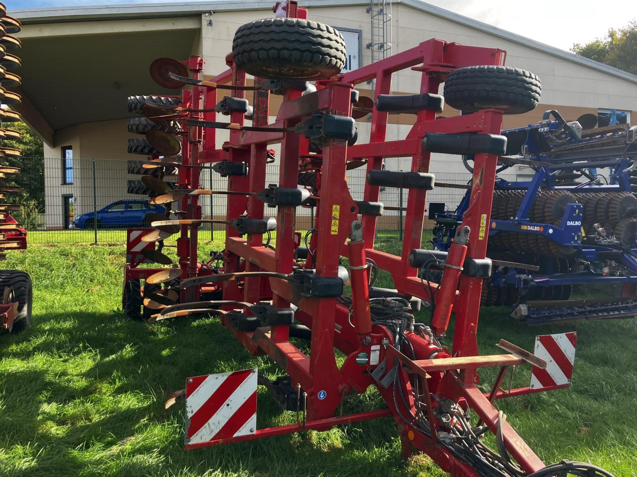 Horsch Tiger 6 AS - Kultivators: foto 1 Horsch Tiger 6 AS - Kultivators: foto 1