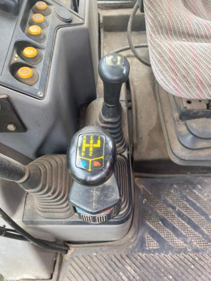 Traktors Hürlimann XT 909: foto 16