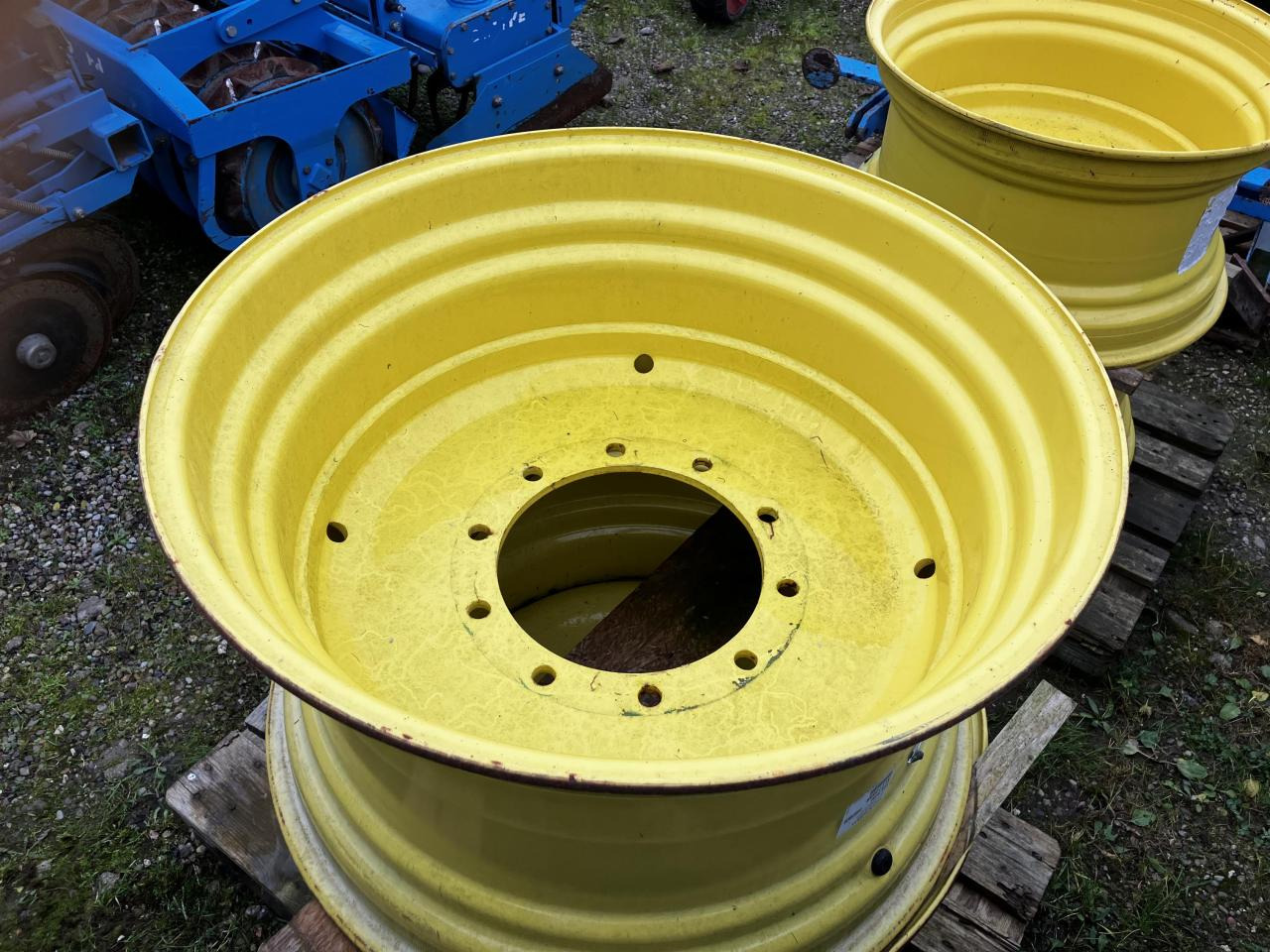 John Deere 18x30 - Riepa - Lauksaimniecības tehnika: foto 2 John Deere 18x30 - Riepa - Lauksaimniecības tehnika: foto 2