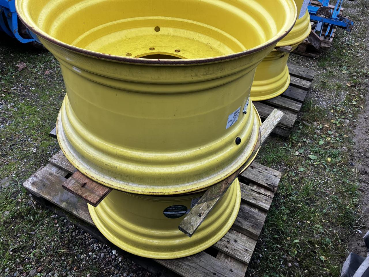 John Deere 18x30 - Riepa - Lauksaimniecības tehnika: foto 5 John Deere 18x30 - Riepa - Lauksaimniecības tehnika: foto 5