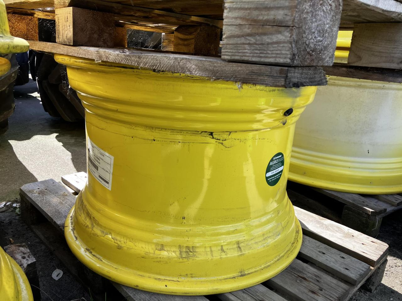 John Deere 20x30 - Riepa - Lauksaimniecības tehnika: foto 4 John Deere 20x30 - Riepa - Lauksaimniecības tehnika: foto 4