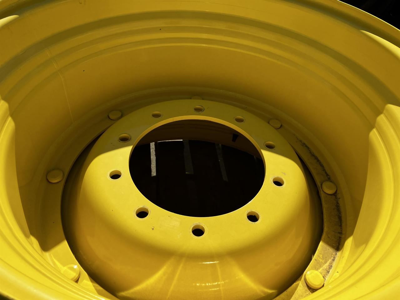 John Deere 20x30 - Riepa - Lauksaimniecības tehnika: foto 2 John Deere 20x30 - Riepa - Lauksaimniecības tehnika: foto 2