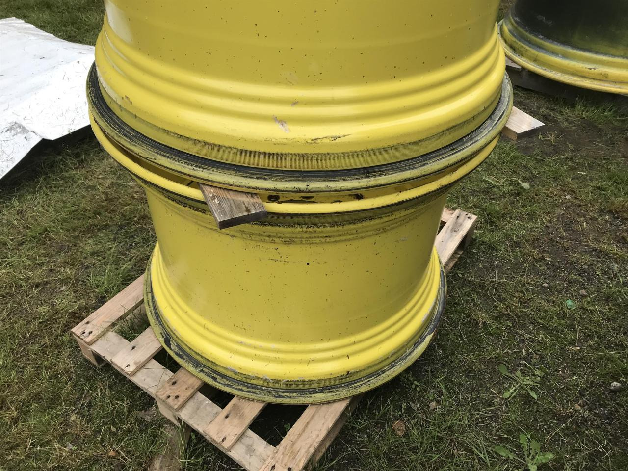 John Deere 23x34 - Riepa - Lauksaimniecības tehnika: foto 2 John Deere 23x34 - Riepa - Lauksaimniecības tehnika: foto 2