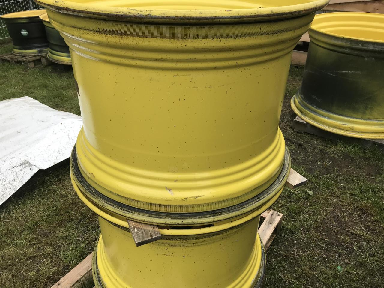 John Deere 23x34 - Riepa - Lauksaimniecības tehnika: foto 4 John Deere 23x34 - Riepa - Lauksaimniecības tehnika: foto 4