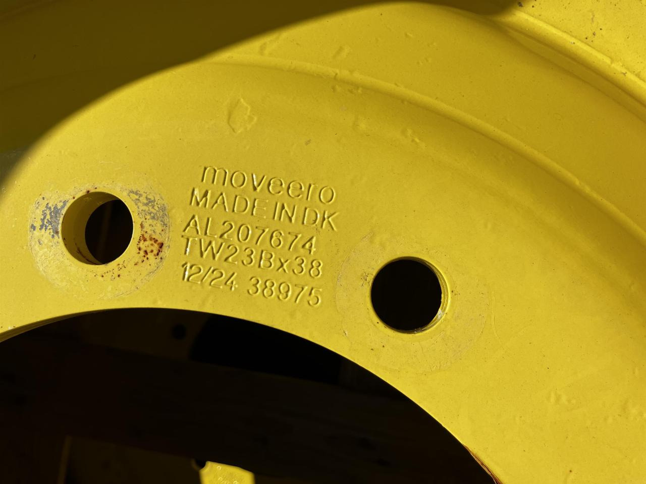 John Deere 23x38 - Riepa - Lauksaimniecības tehnika: foto 3 John Deere 23x38 - Riepa - Lauksaimniecības tehnika: foto 3