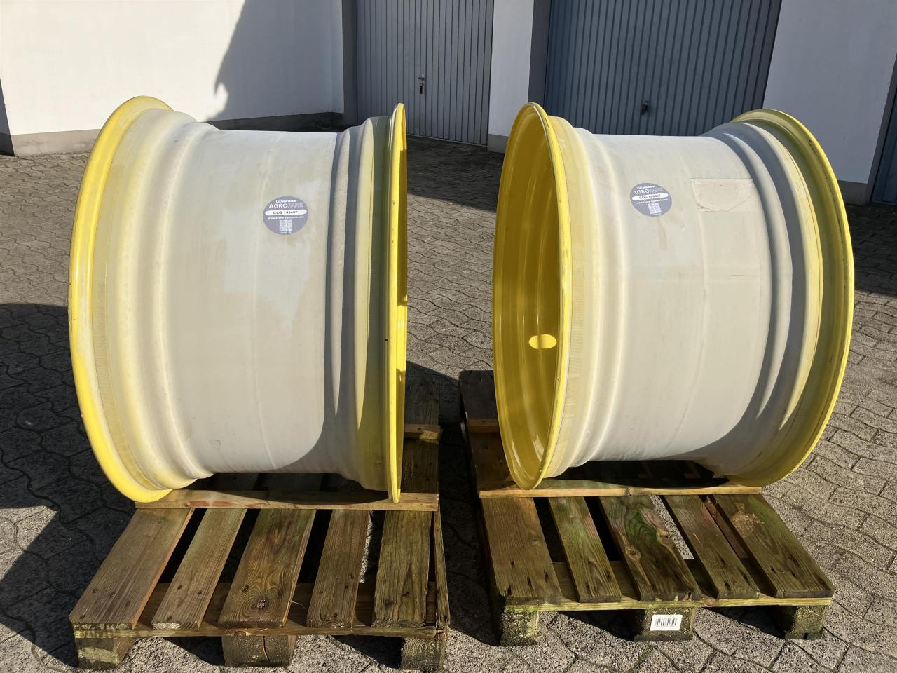 John Deere 23x38 - Riepa - Lauksaimniecības tehnika: foto 2 John Deere 23x38 - Riepa - Lauksaimniecības tehnika: foto 2