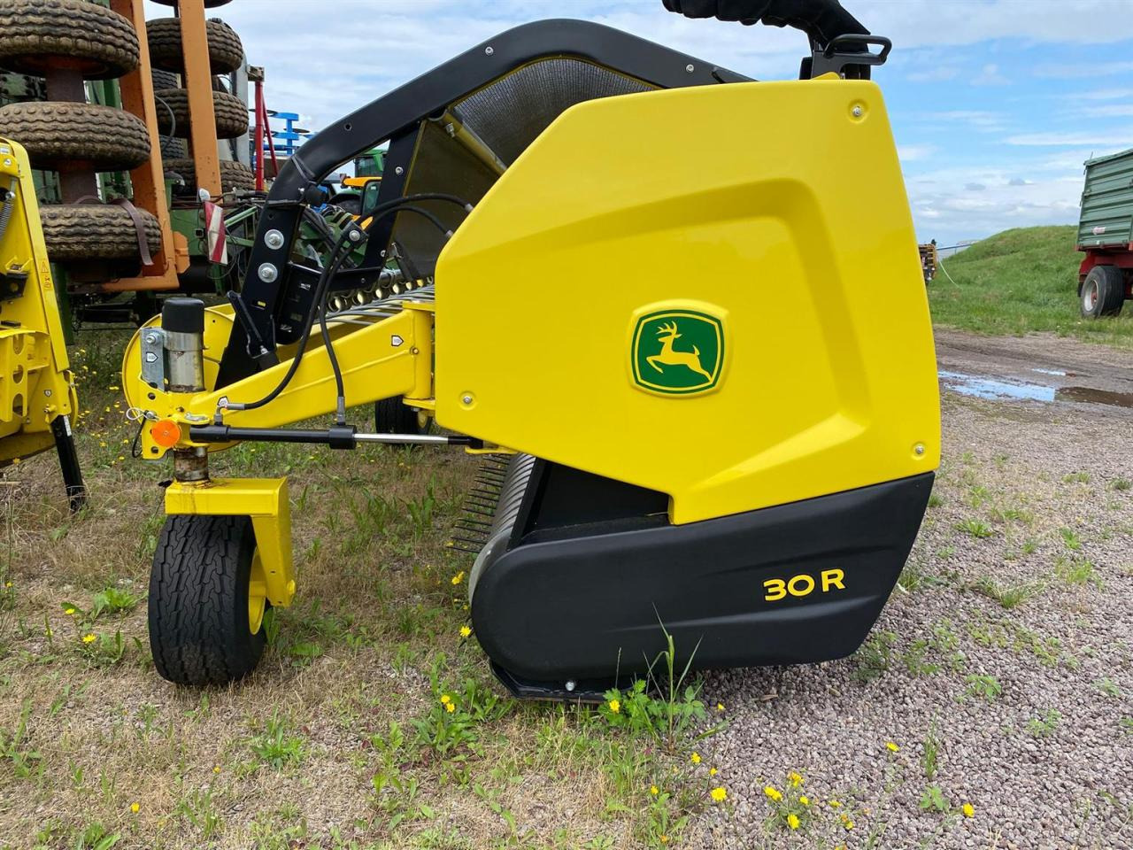 John Deere 30R - Lopbarības kombaina papildaprīkojums: foto 2 John Deere 30R - Lopbarības kombaina papildaprīkojums: foto 2