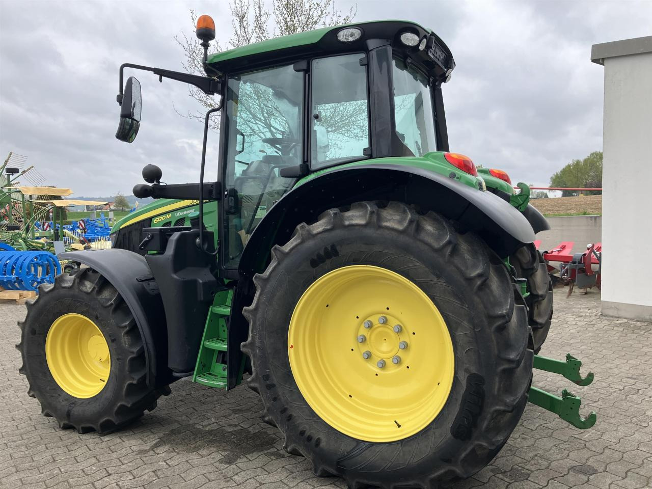 John Deere 6120M - Traktors: foto 5 John Deere 6120M - Traktors: foto 5