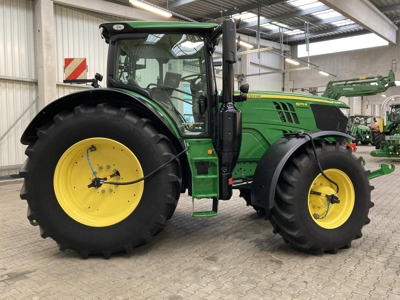 John Deere 6175R - Traktors: foto 4 John Deere 6175R - Traktors: foto 4
