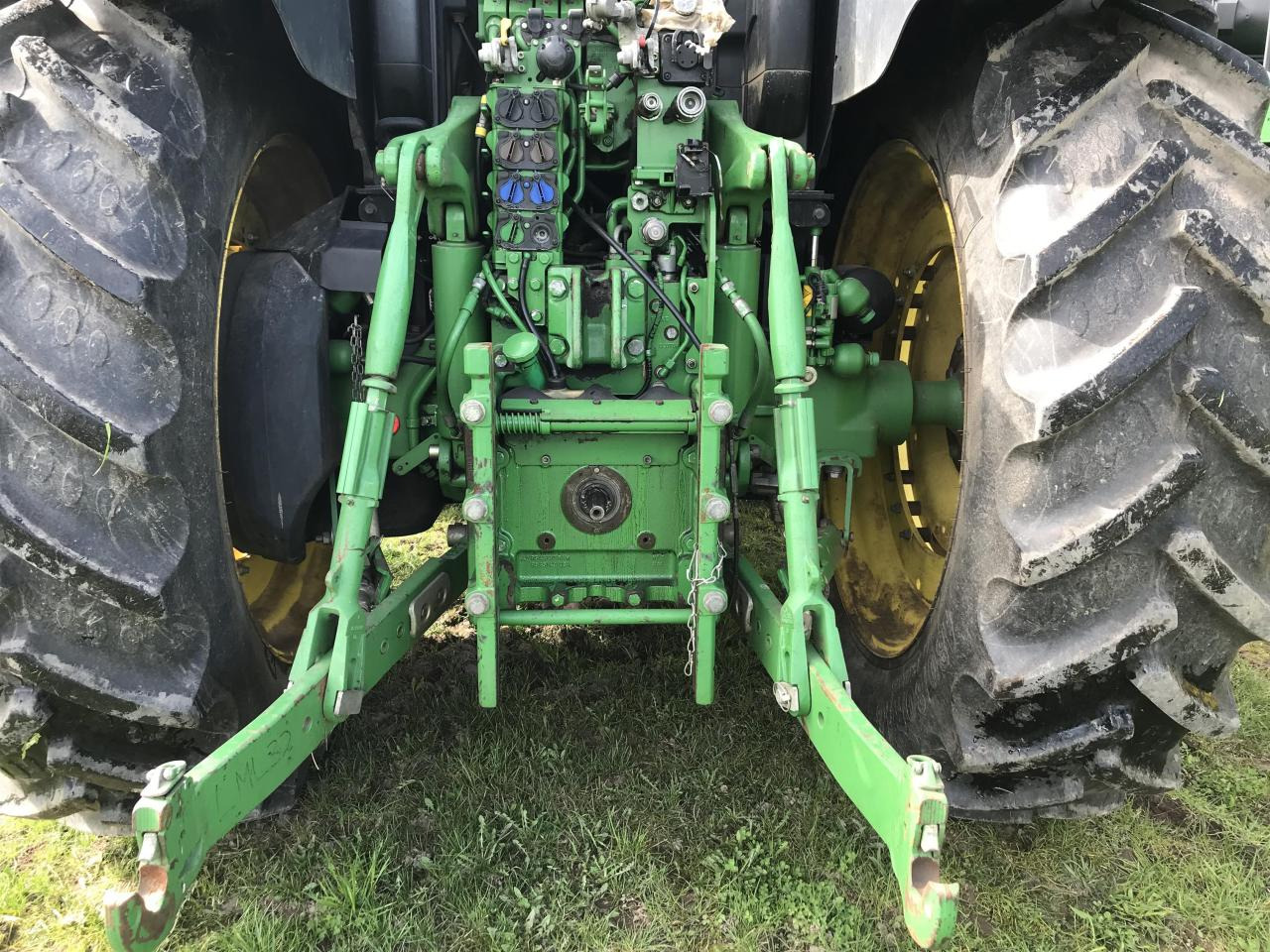 John Deere 6195R - Traktors: foto 5 John Deere 6195R - Traktors: foto 5