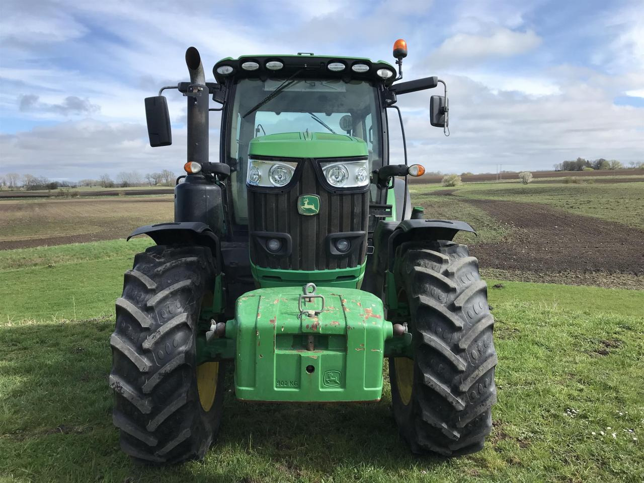 John Deere 6195R - Traktors: foto 3 John Deere 6195R - Traktors: foto 3