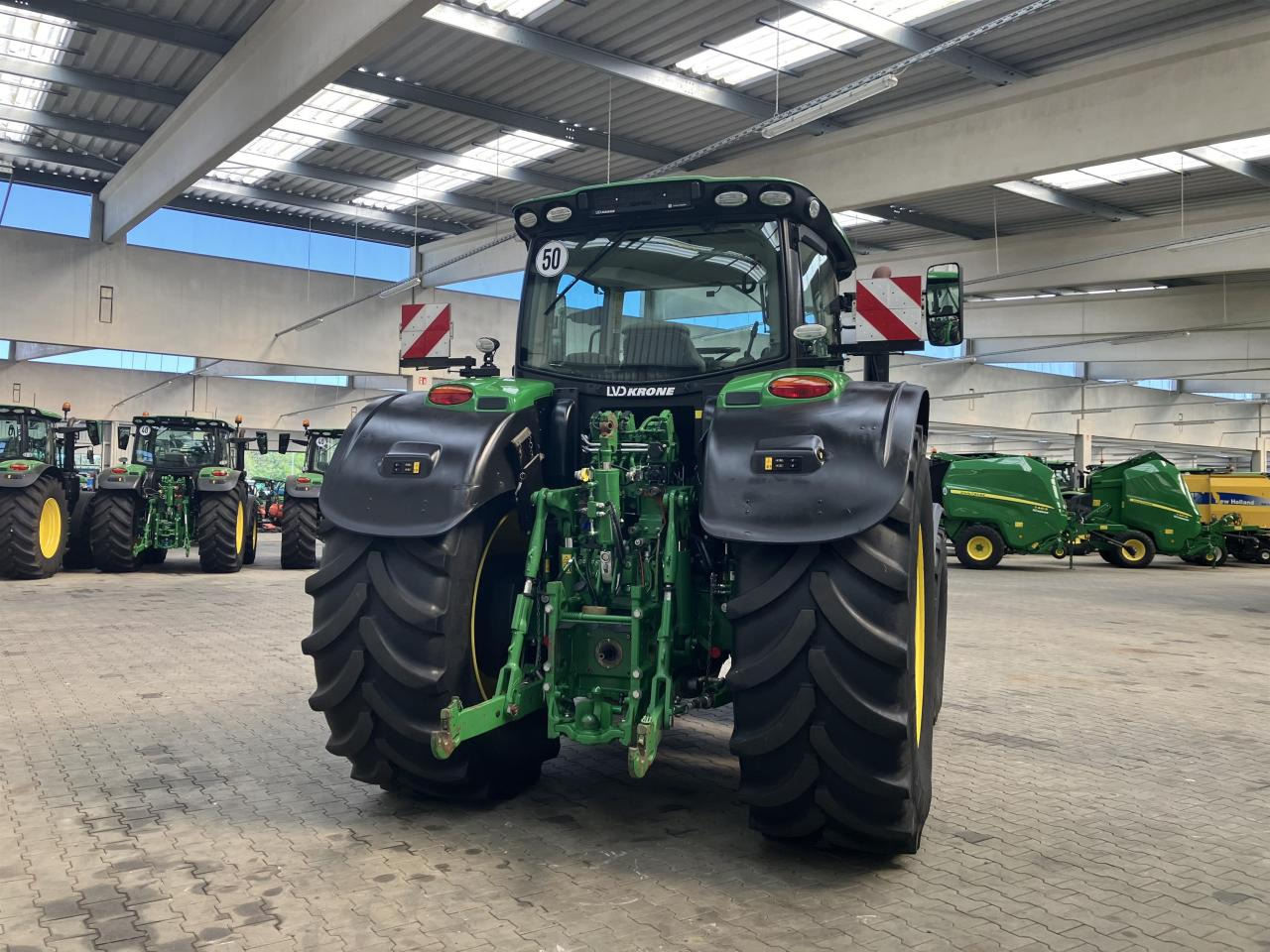 John Deere 6215R - Traktors: foto 3 John Deere 6215R - Traktors: foto 3