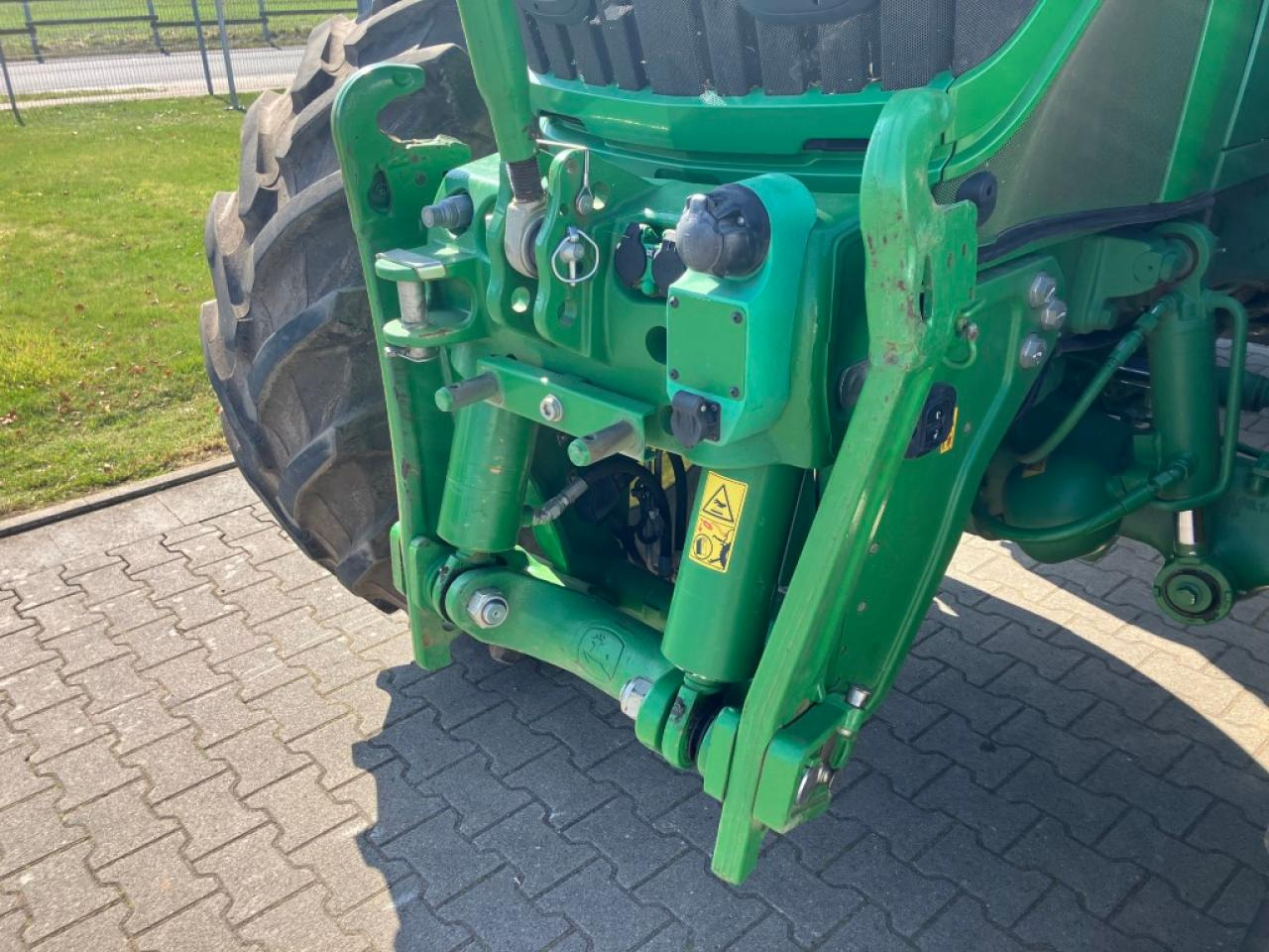 Traktors John Deere 6250R: foto 10