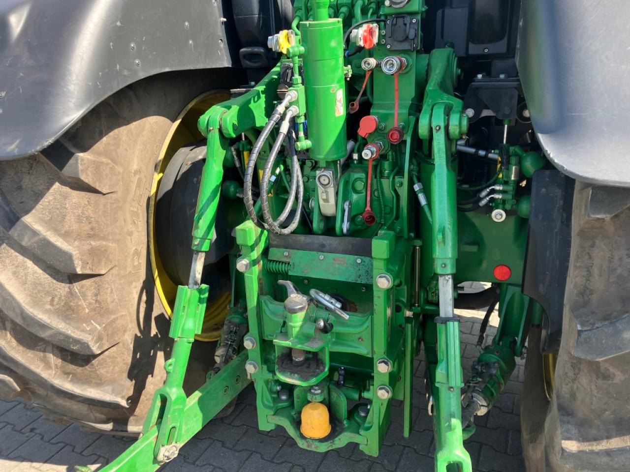 Traktors John Deere 6250R: foto 17