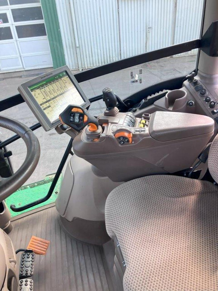 Traktors John Deere 6250R: foto 7