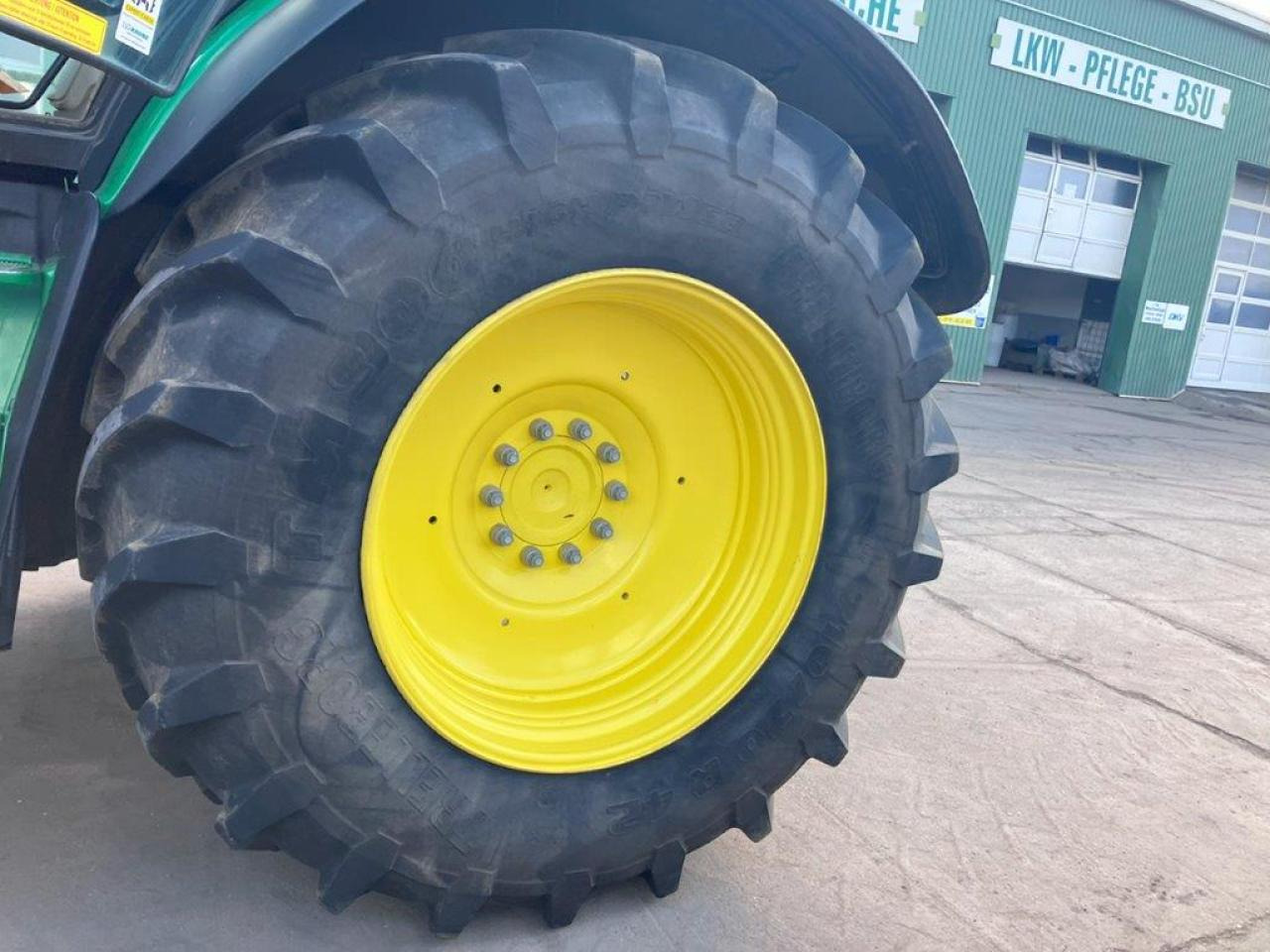 Traktors John Deere 6250R: foto 15