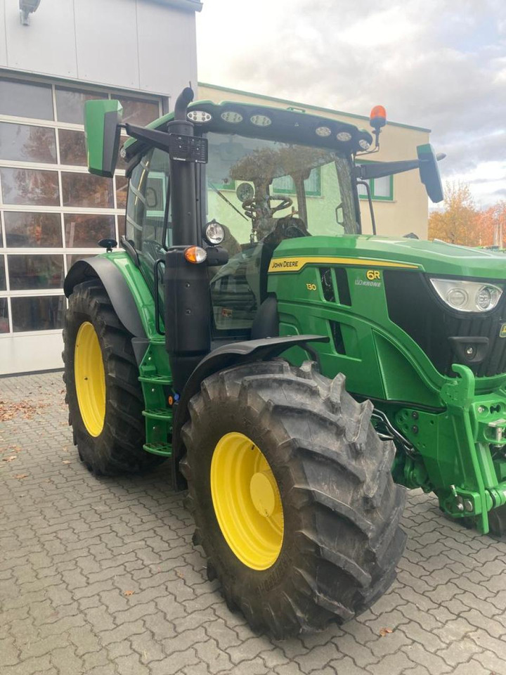 John Deere 6R 130 - Traktors: foto 2 John Deere 6R 130 - Traktors: foto 2