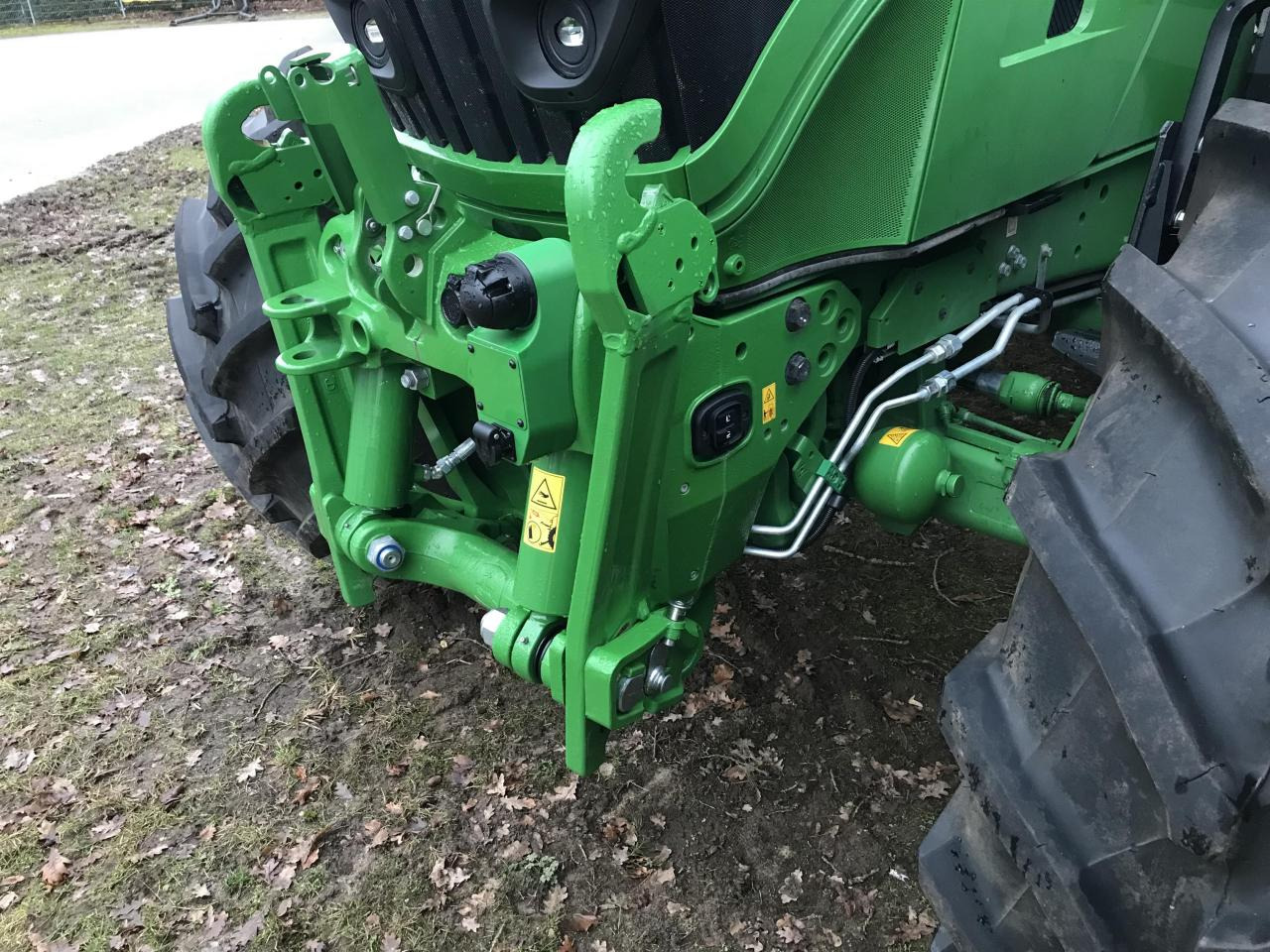 John Deere 6R 130 - Traktors: foto 4 John Deere 6R 130 - Traktors: foto 4