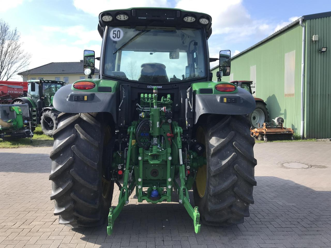 John Deere 6R 140 - Traktors: foto 5 John Deere 6R 140 - Traktors: foto 5