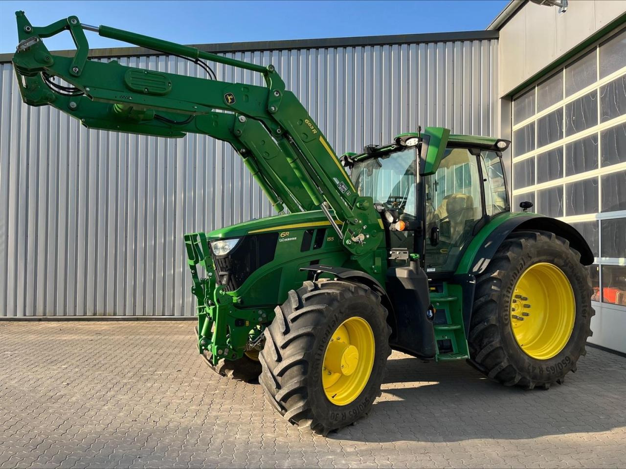 John Deere 6R 155 - Traktors: foto 1 John Deere 6R 155 - Traktors: foto 1