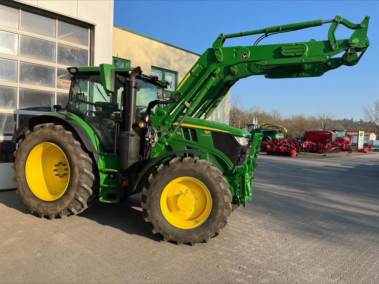 John Deere 6R 155 - Traktors: foto 2 John Deere 6R 155 - Traktors: foto 2