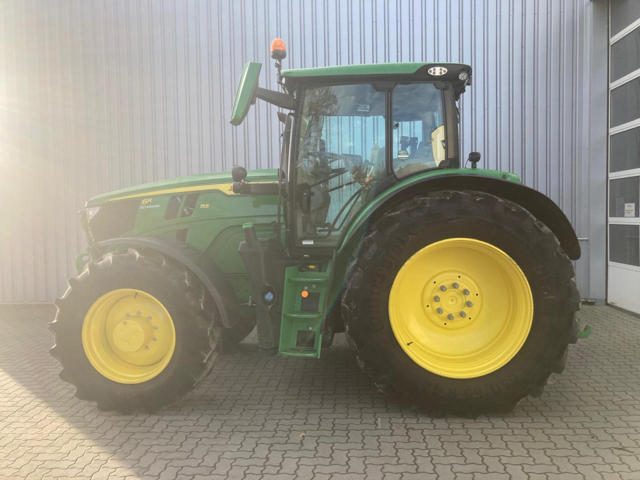 John Deere 6R 155 - Traktors: foto 1 John Deere 6R 155 - Traktors: foto 1