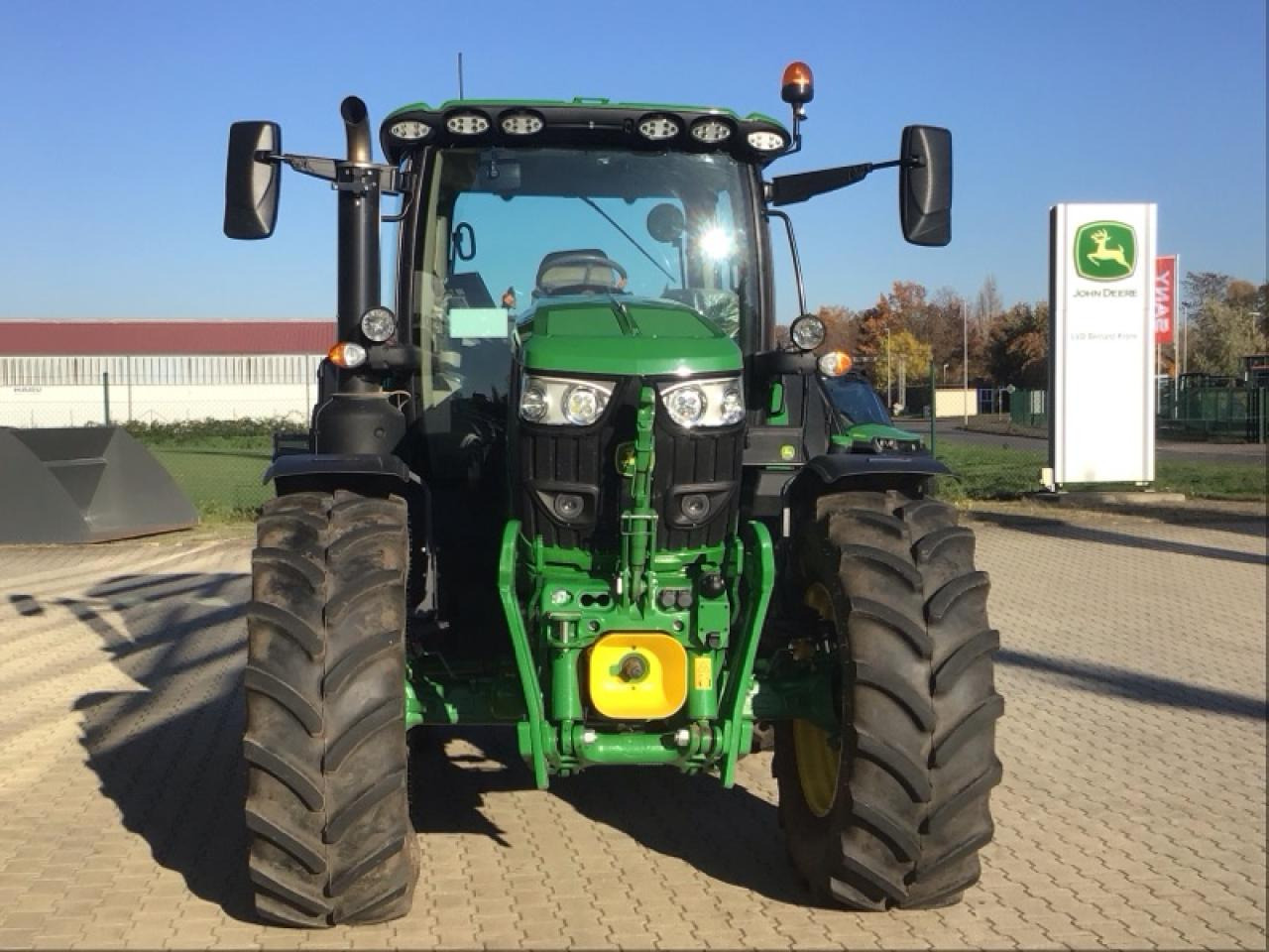 John Deere 6R 155 - Traktors: foto 3 John Deere 6R 155 - Traktors: foto 3