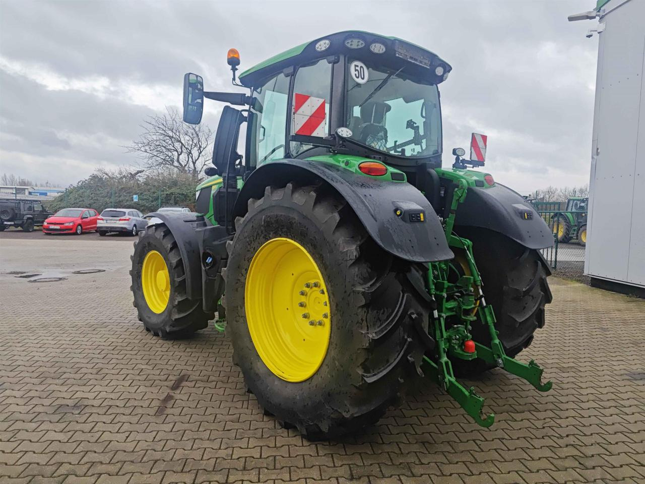 John Deere 6R 250 - Traktors: foto 5 John Deere 6R 250 - Traktors: foto 5