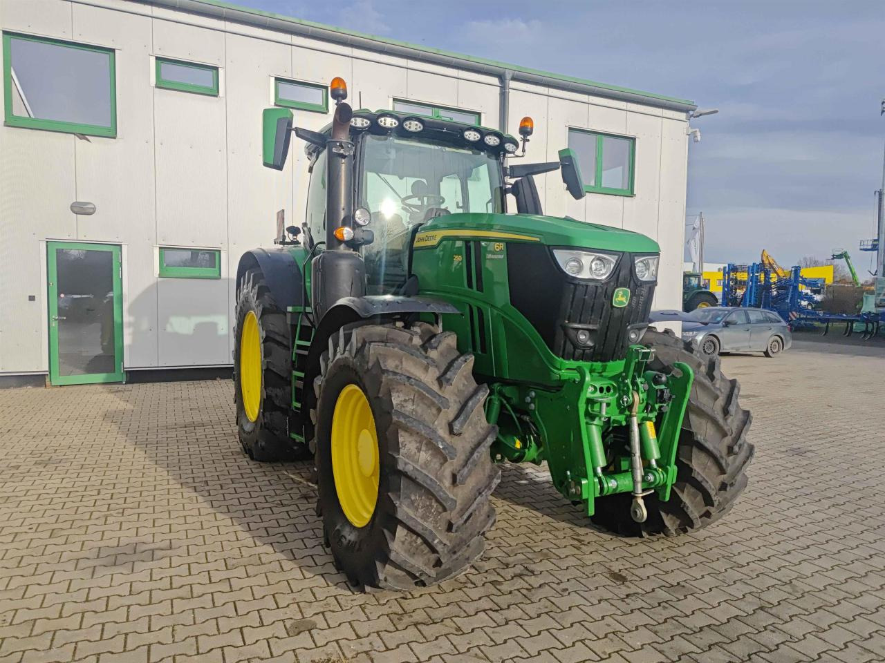 John Deere 6R 250 - Traktors: foto 3 John Deere 6R 250 - Traktors: foto 3