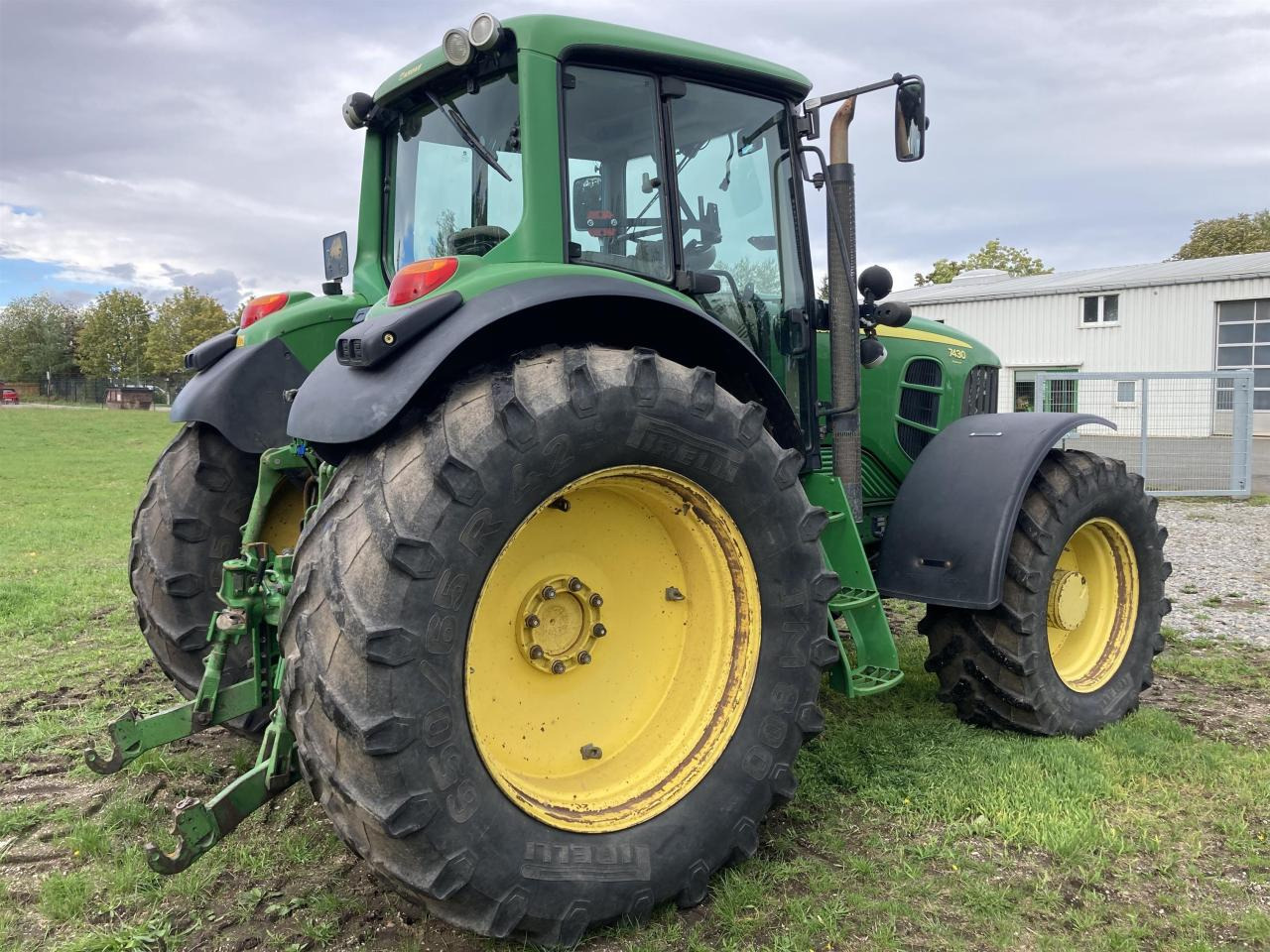 John Deere 7430 - Traktors: foto 5 John Deere 7430 - Traktors: foto 5